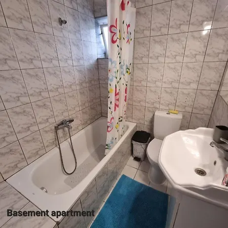 Eleni'S Apartments Nea Iraklia Room photo