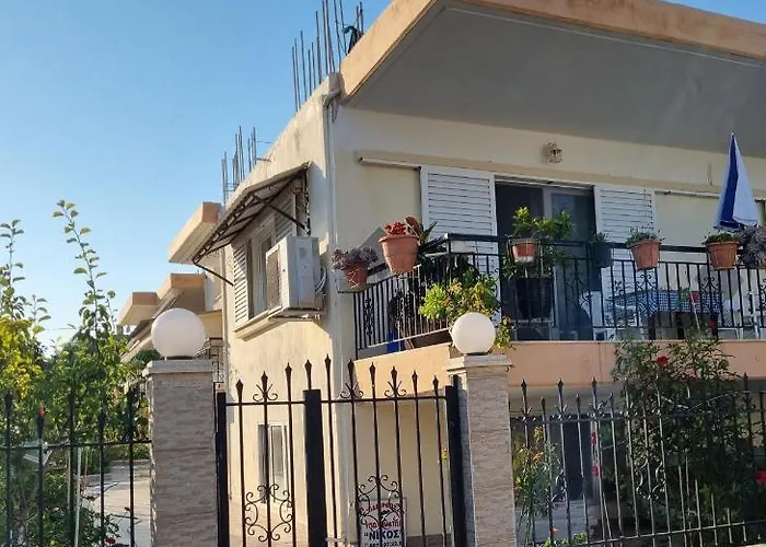 Eleni\'S Apartments