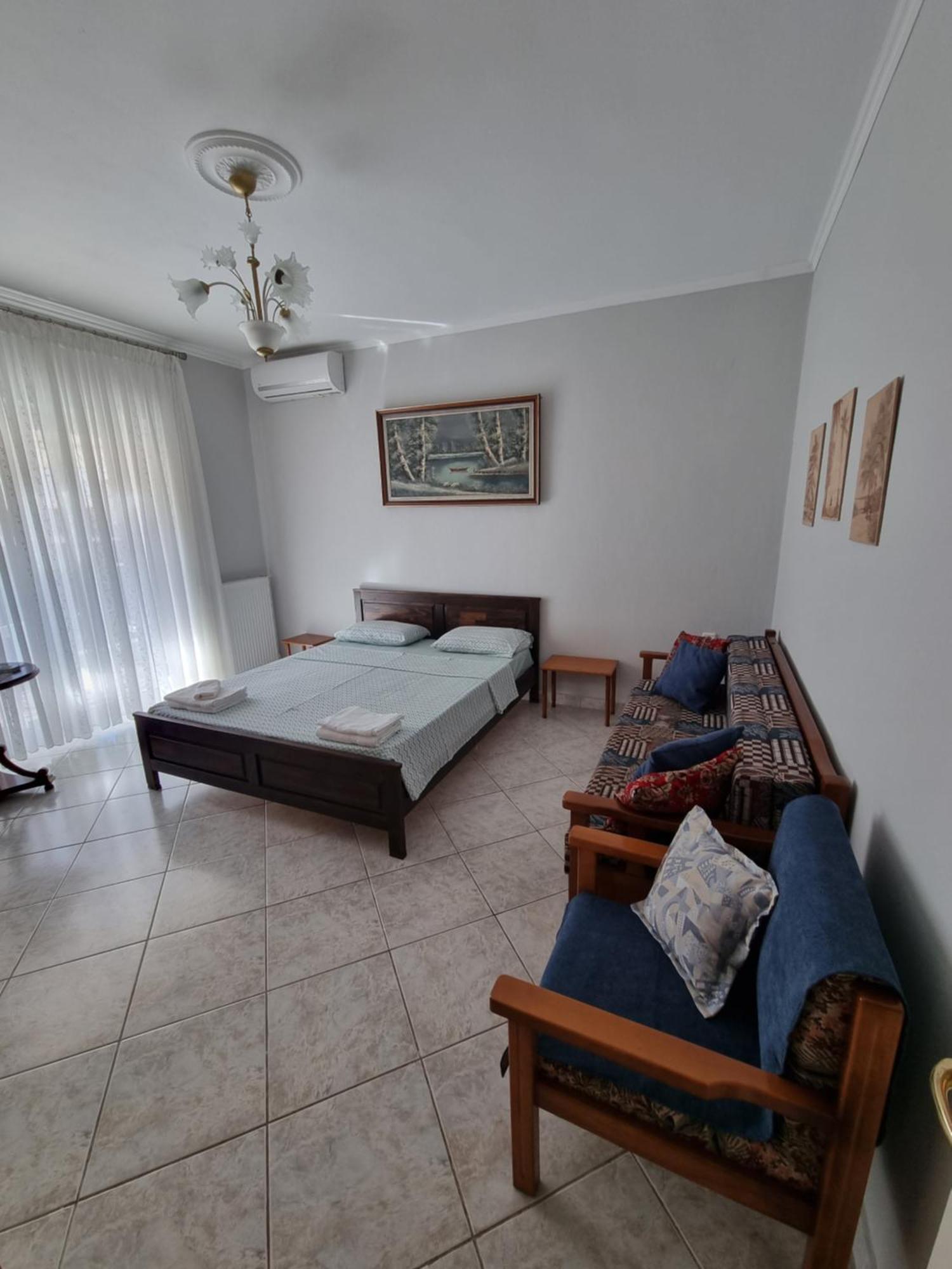 Eleni's Nea Iraklia